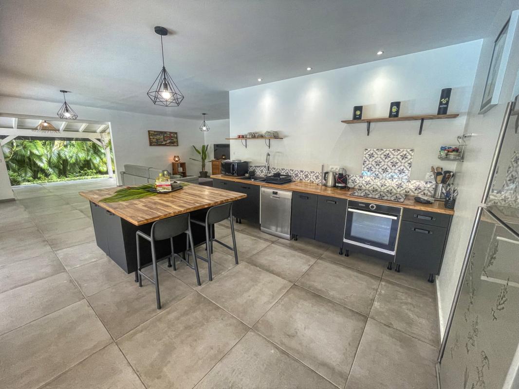 12-Location villa piscine Saint François Guadeloupe_cuisine